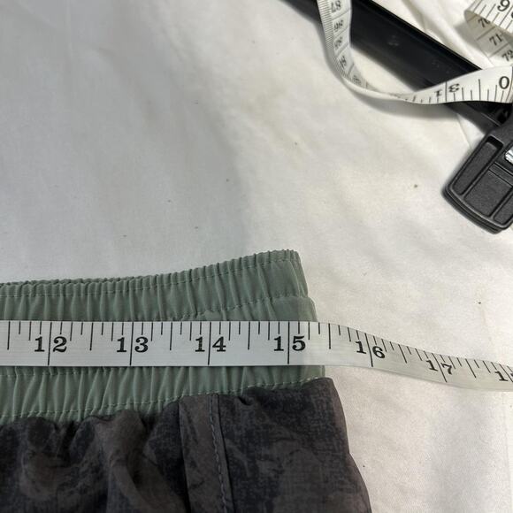 Fish Hippie Womens Shaker Shorts 3'' inseam Mid Rise Size Medium Athletic Swim - Picture 2 of 9